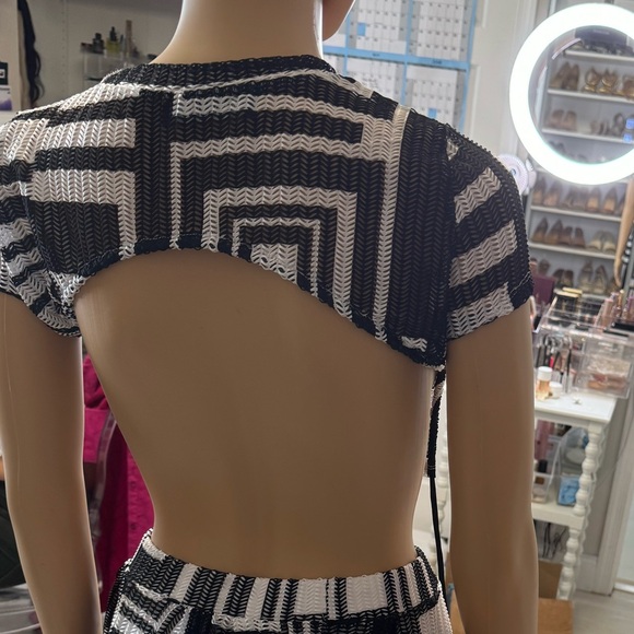 Akira Black White Geometric Pattern Crop Top Pant Set - Picture 3 of 4